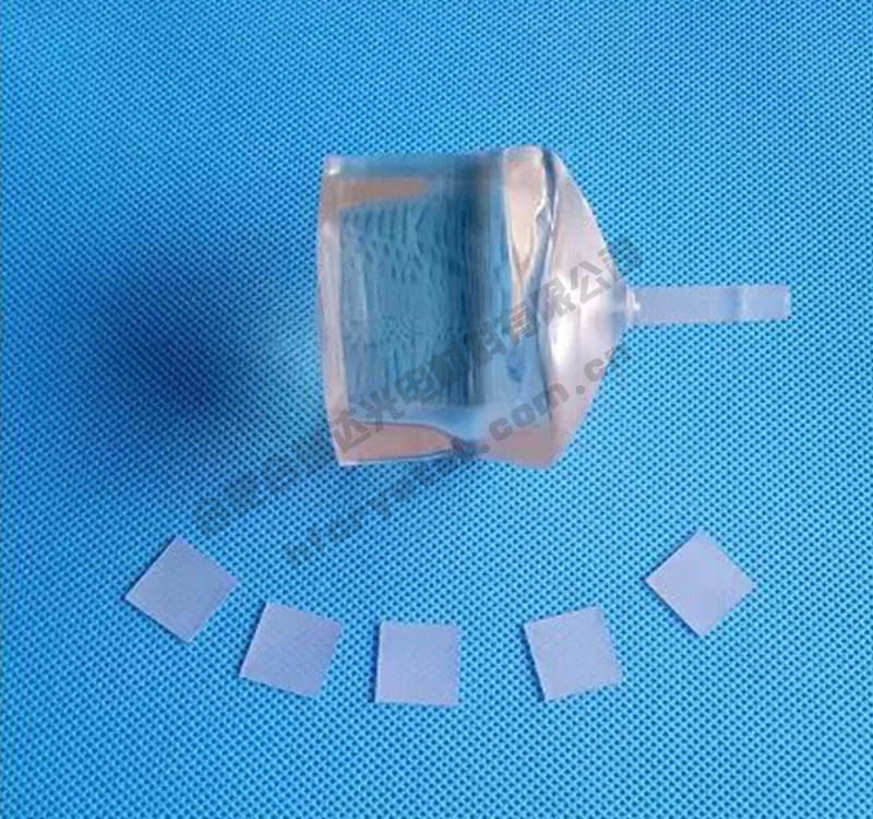 鋁酸鎂（MgAl2O4）